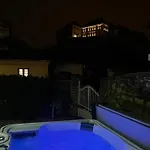Apartmán Frida Apartman, Exkluziv Varpanoramaval, A Belvaros Sziveben, Ingyenes Parkolassal Veszprém