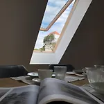 Apartmán Frida Apartman, Exkluziv Varpanoramaval, A Belvaros Sziveben, Ingyenes Parkolassal *