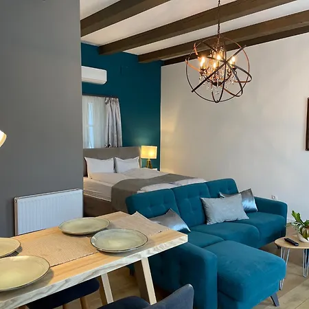 Frida Apartman, Exkluziv Varpanoramaval, A Belvaros Sziveben, Ingyenes Parkolassal Apartmán