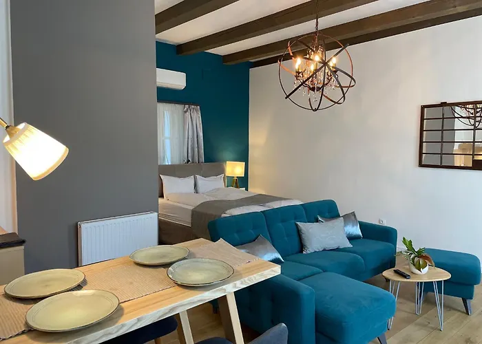 Frida Apartman, Exkluziv Varpanoramaval, A Belvaros Sziveben, Ingyenes Parkolassal Lejlighed
