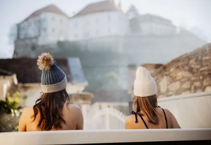 Lejlighed Frida Apartman, Exkluziv Varpanoramaval, A Belvaros Sziveben, Ingyenes Parkolassal